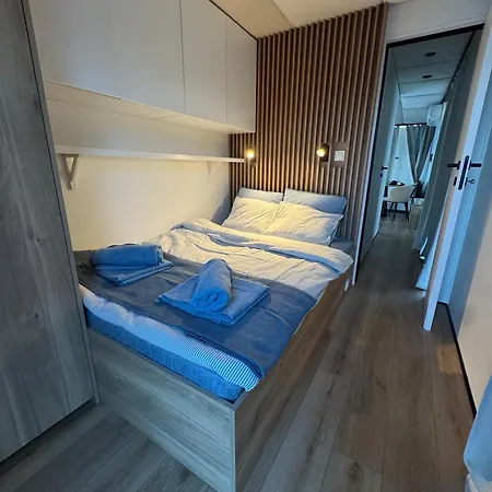 Aqua Loft Lux Houseboat & Waterfront Szczecin