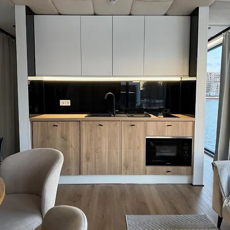 Daire Aqua Loft Lux Houseboat & Waterfront
