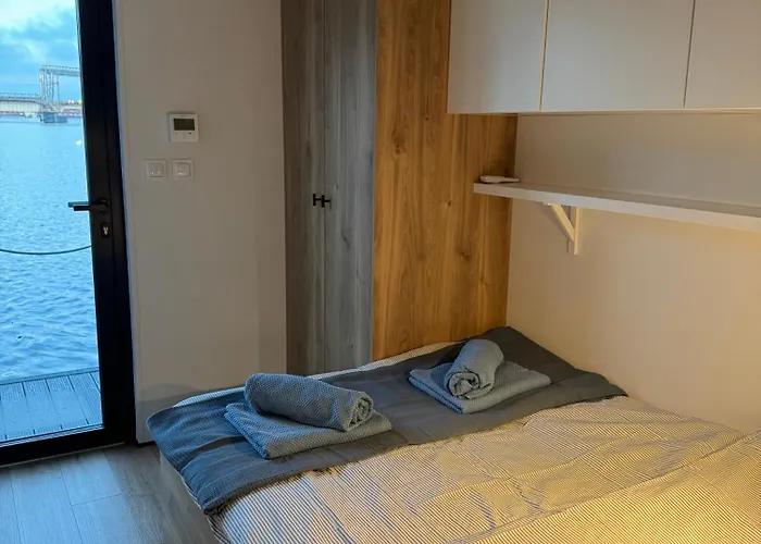 Aqua Loft Lux Houseboat & Waterfront Szczecin