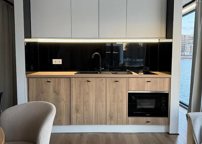 Apartment Aqua Loft Lux Houseboat & Waterfront